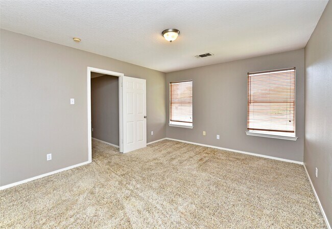 Building Photo - 5830 Hornwood Dr