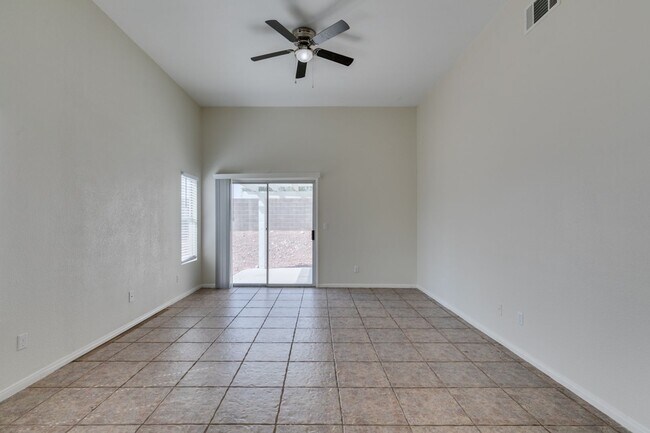 Building Photo - Charming 3-Bedroom Single-Story Home in Elkhorn!