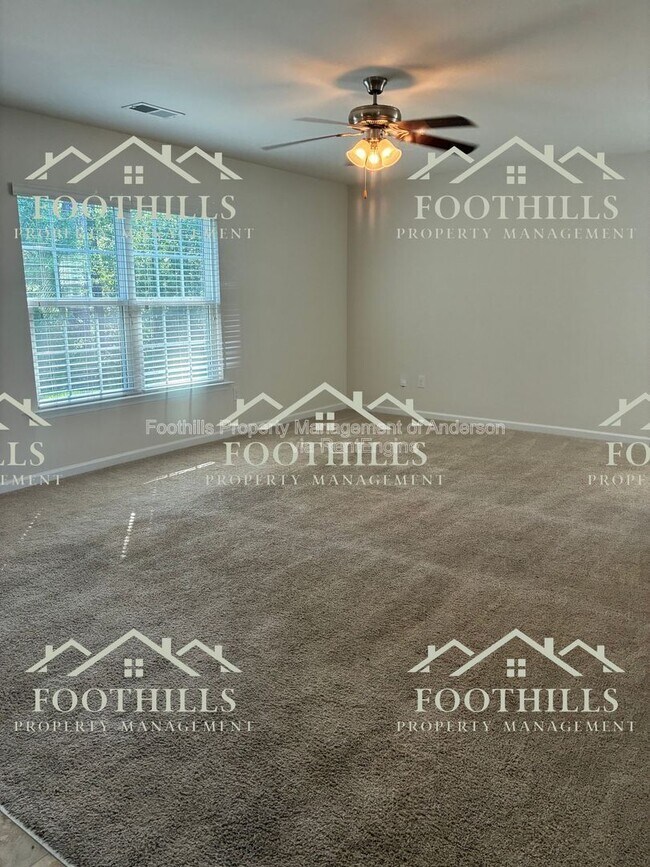 Building Photo - 31 Ravencrest Dr