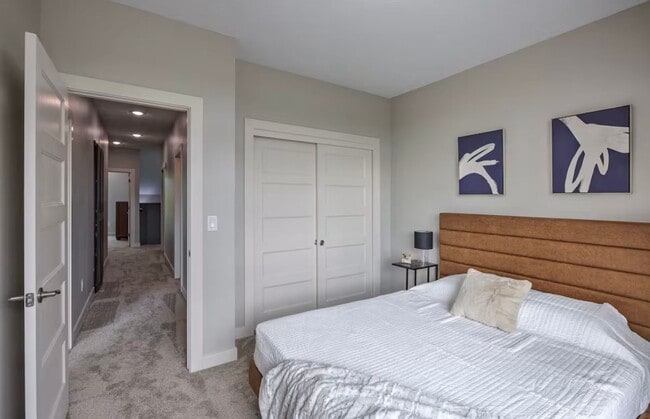 Building Photo - Fully Furnished Modern 3BR Retreat | Penthouse + Skyline Views