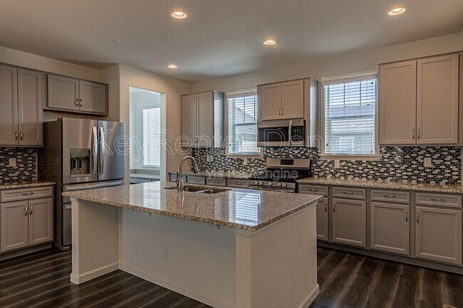 Building Photo - 5415 W 97th Ave