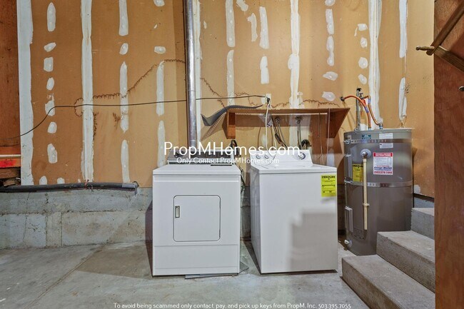 Building Photo - 5870 SW 192nd Ave