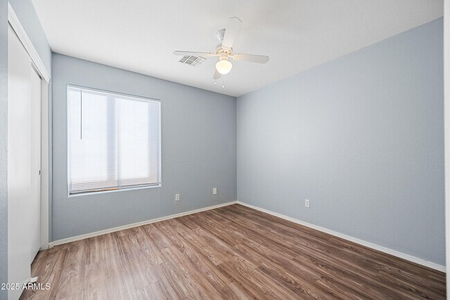 Building Photo - 125 N 22nd Pl