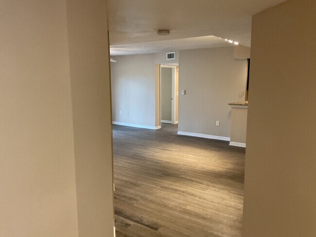 Building Photo - The Grand Isles - Seaspray