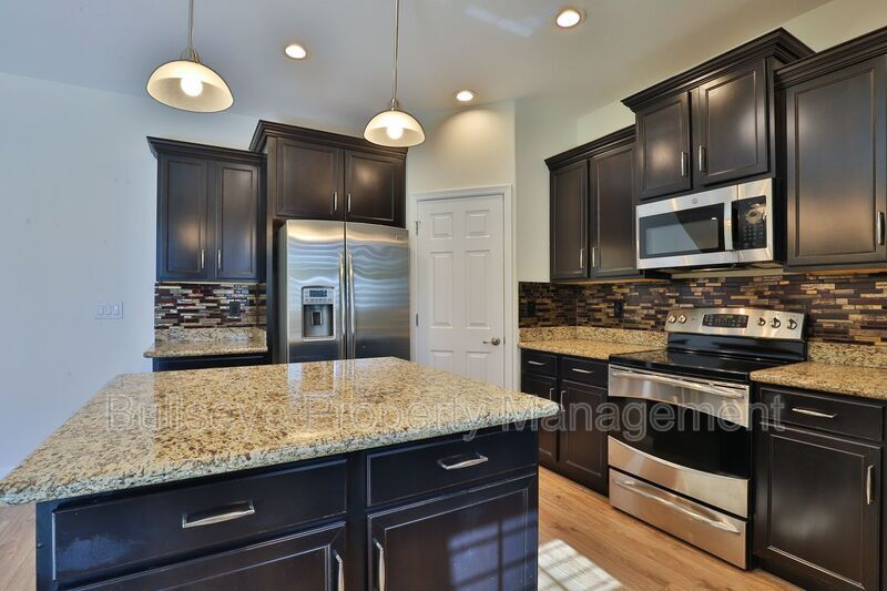 Building Photo - 7321 N 89th Dr