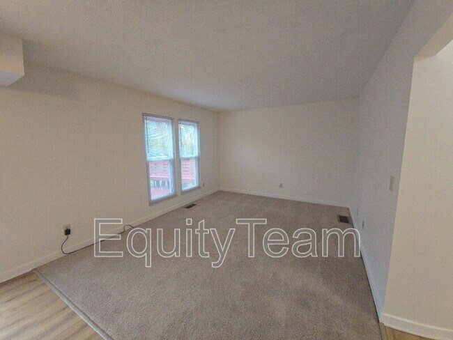 Building Photo - 9178 Fields Dr