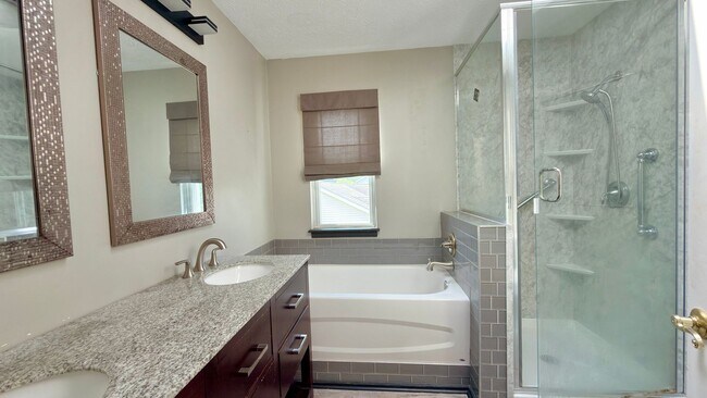 Building Photo - Beautiful, Bright & Move-In Ready Home in Lafayette!