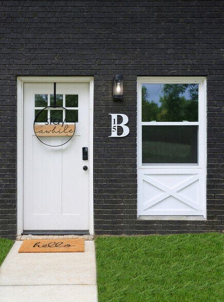 Building Photo - Massillon Square, 5001 Massillon Rd, North...