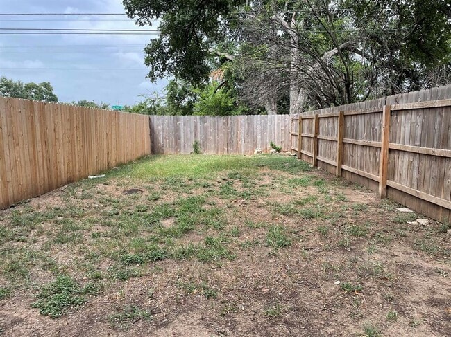 Building Photo - 8603 Fathom Cir