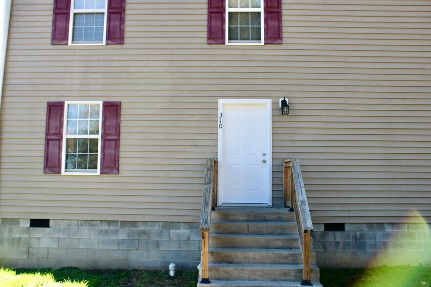 Welcome Home!! - 310 Chestnut Alley