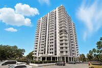 Building Photo - 400 E Colonial Dr