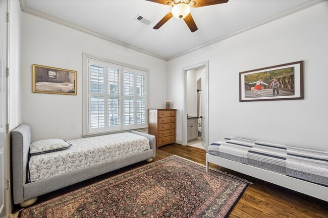 Building Photo - 1521 Oakdale St