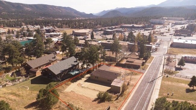 Building Photo - Fully Updated 2 Bed 1 Bath in Woodland Park!