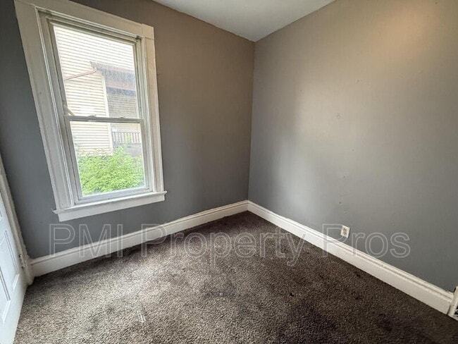 Building Photo - 1415 N 37th St