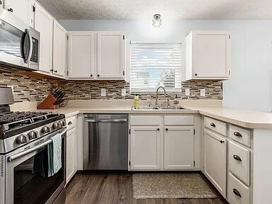 Building Photo - 1057 Lavender Ln