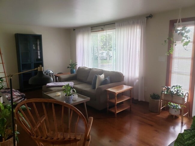 Building Photo - 3 Bedroom Ranch Style Home in Mount Joy!