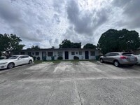 Building Photo - 598 Douglas Rd