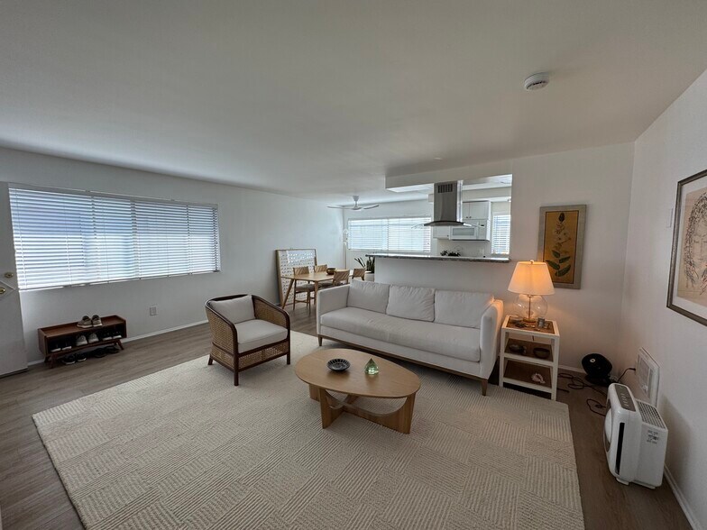 Building Photo - 1322 Amethyst St