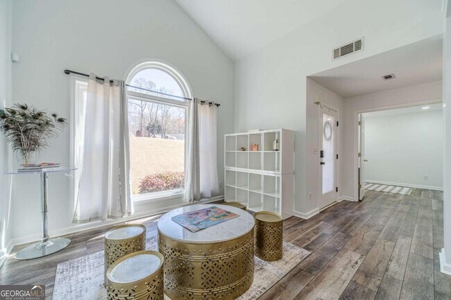 Building Photo - 6242 Huckleberry Ridge