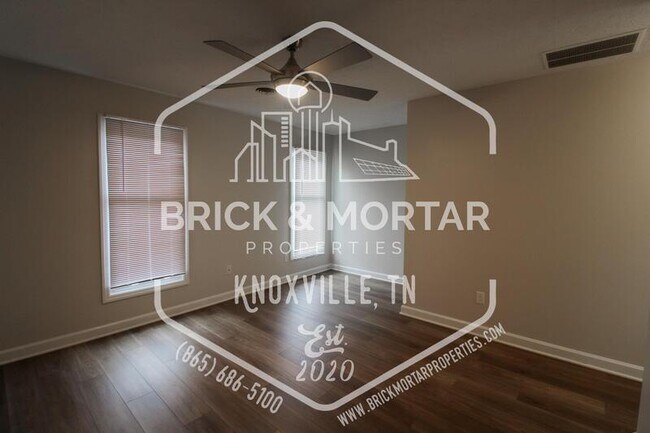 Building Photo - 4045 Heather Ct NW