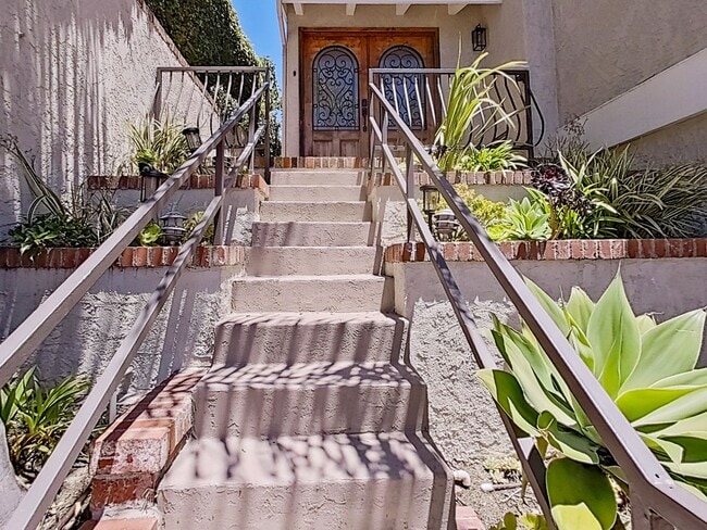 Building Photo - 33672 Chula Vista Ave