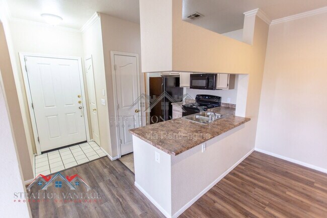 Building Photo - 16013 S Desert Foothills Pkwy