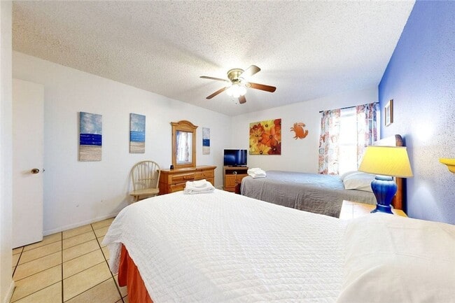 Building Photo - 15005 Windward Dr