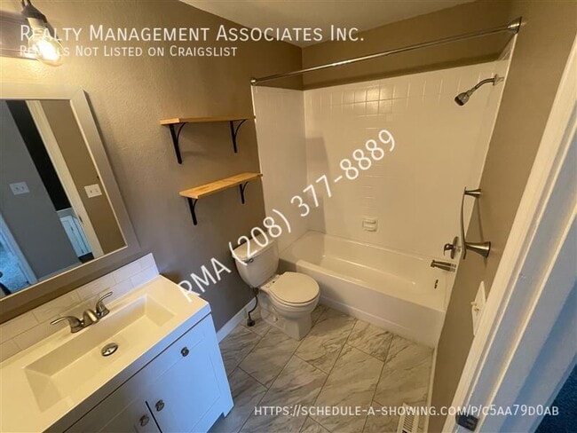 Building Photo - 1339 W Sandalwood Dr