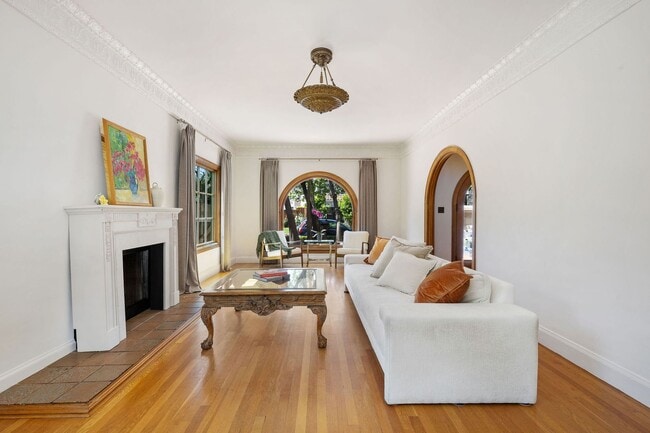 Building Photo - Charming 3-Bedroom Home in Prime San Jose Location