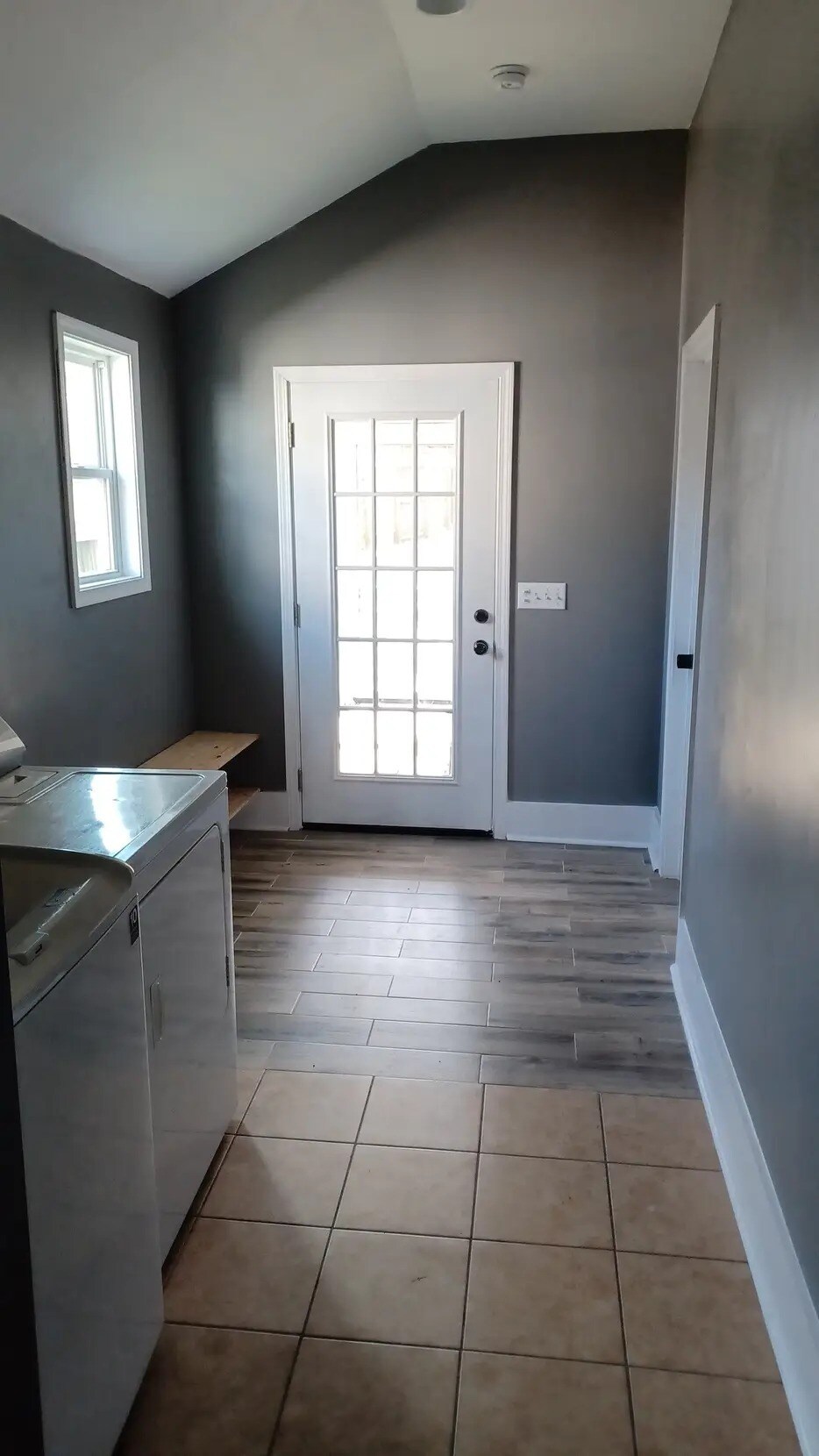 Building Photo - 2218 Gibson Ave