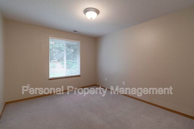 Building Photo - 1312 SE 352nd Ave