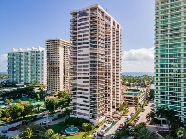 Primary Photo - The Landmark Club Condominium