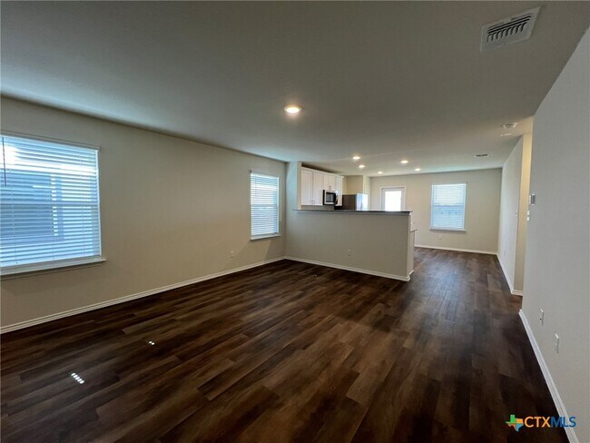 Building Photo - 760 Heartseed Ave