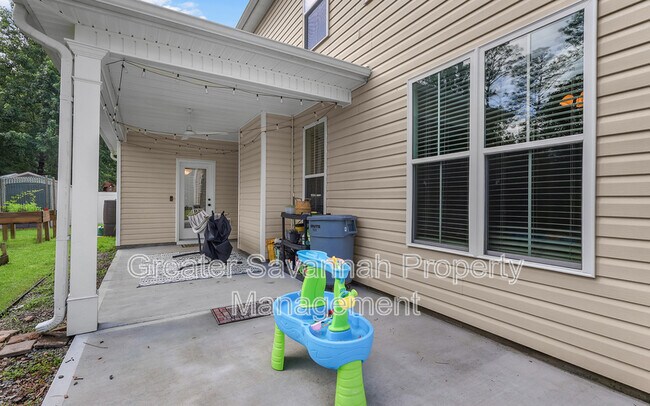 Building Photo - 113 Greystone Dr