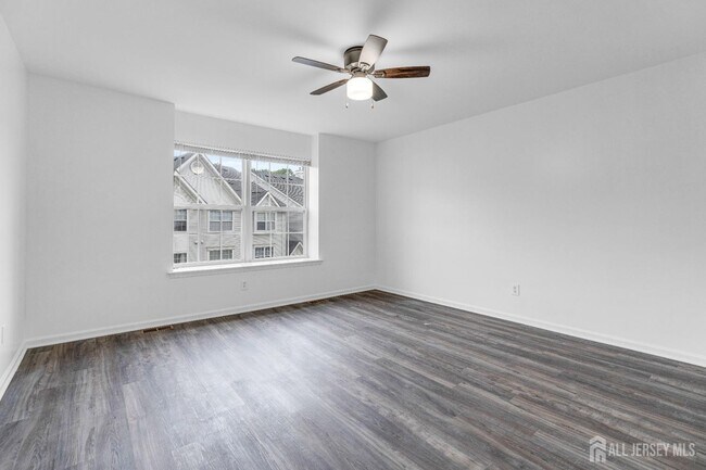 Building Photo - 21 Inverness Dr