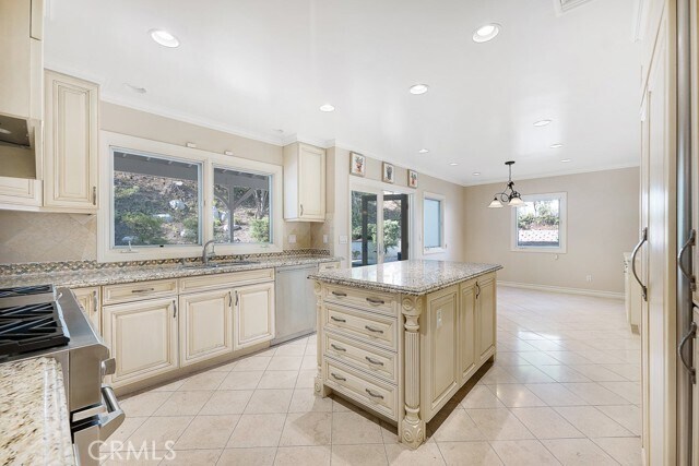 Building Photo - 17232 Quesan Pl
