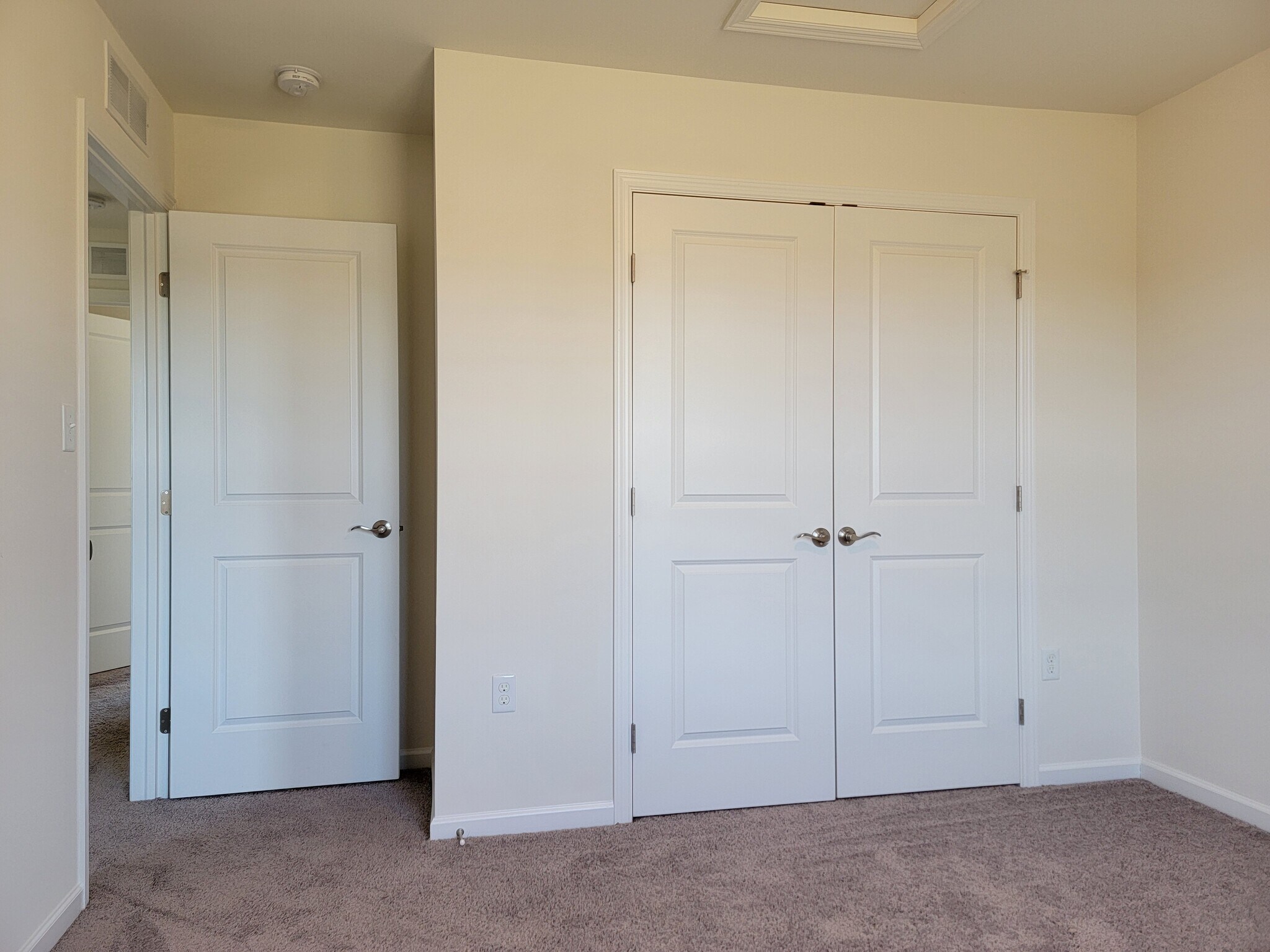 Building Photo - 50 Rollins Ln