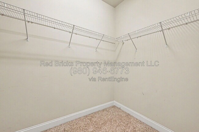 Building Photo - 9659 Camberley Ave NW
