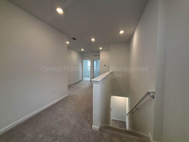 Building Photo - 7370 Summer Ivy Aly