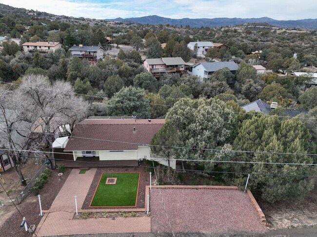 Building Photo - Beautiful Home for Rent in Prescott!