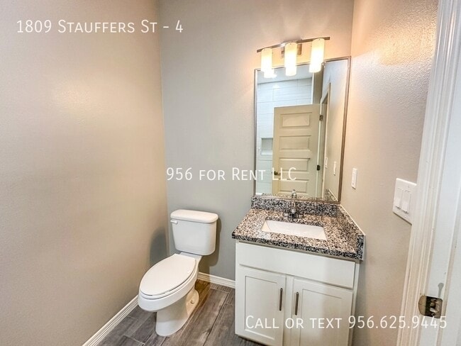 Building Photo - 1809 Stauffers St