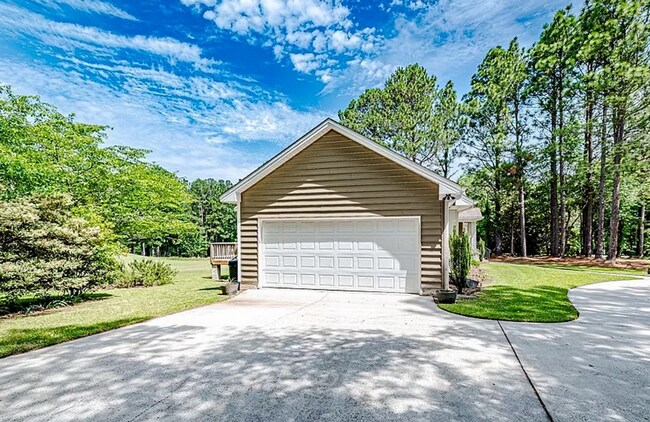 Building Photo - NEW LISTING!!!! Dont Miss Out