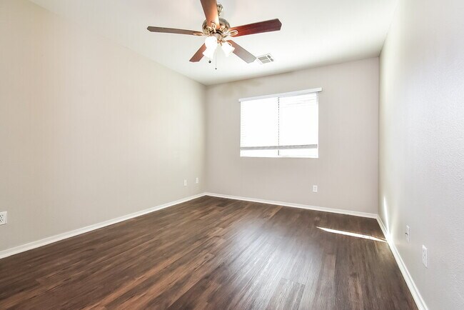 Building Photo - 6333 Blushing Willow St