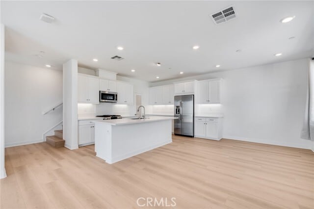 Building Photo - 221 Carmona