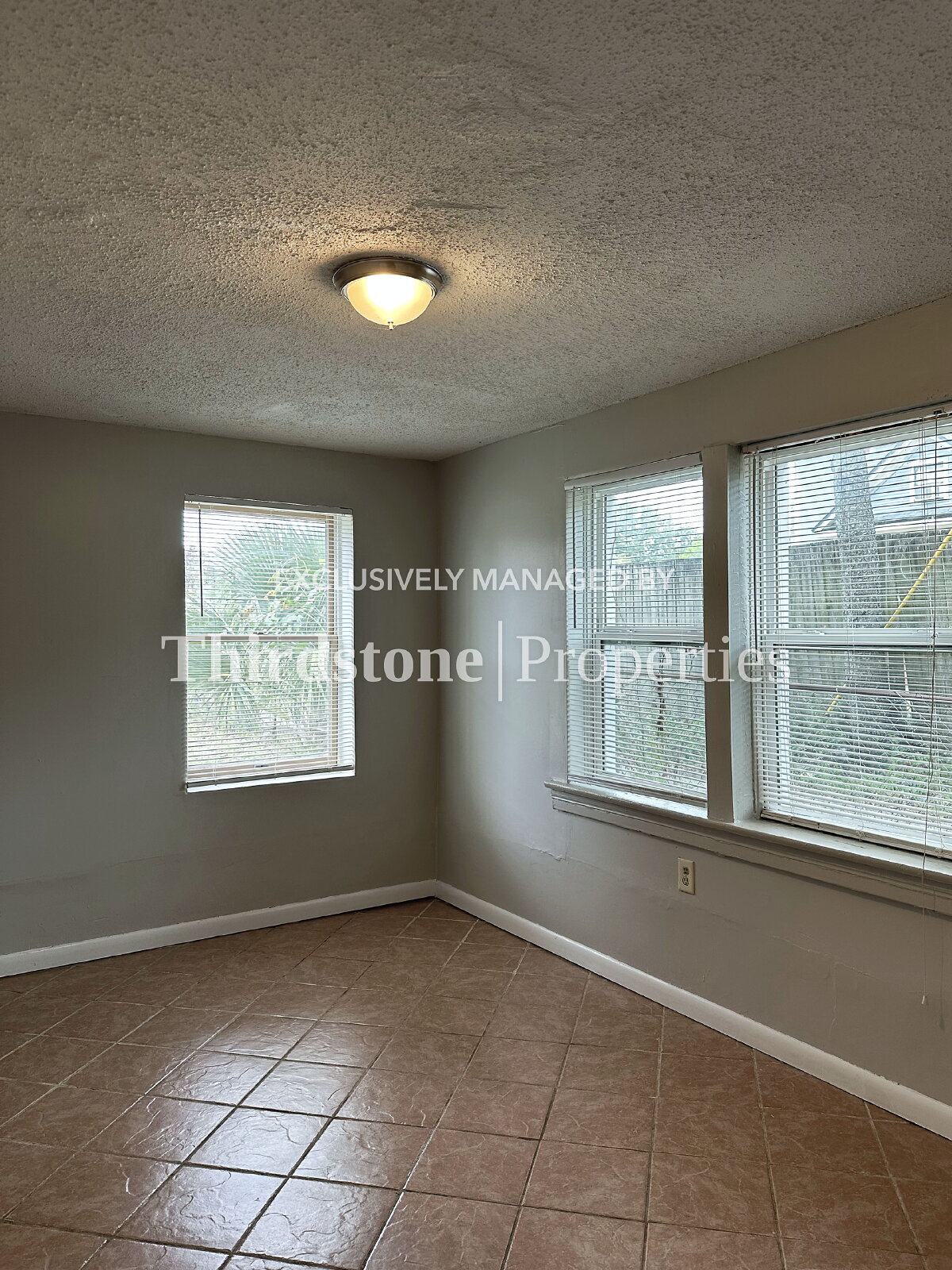 Building Photo - 325 7th St W