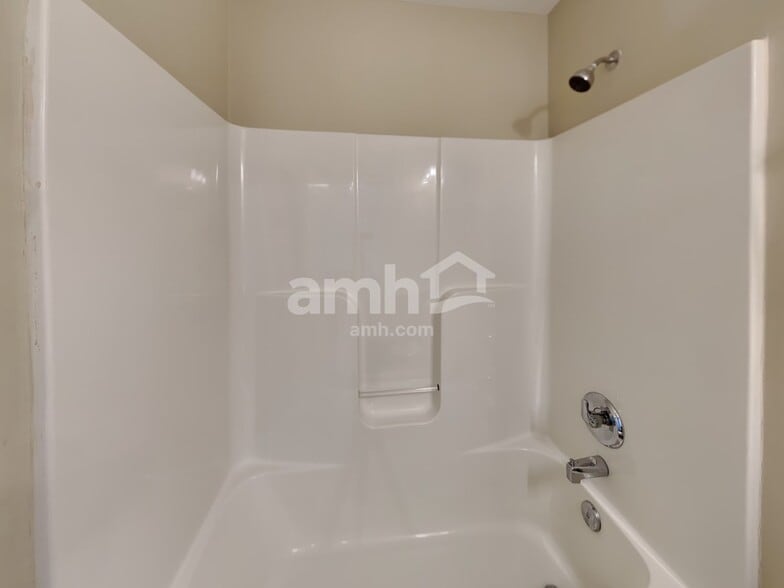 Building Photo - 1442 Saddle Brk