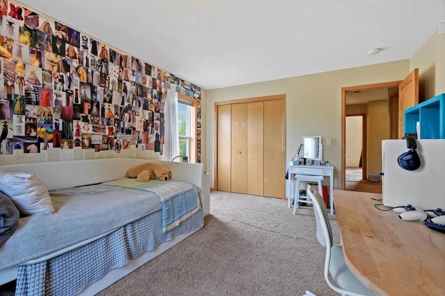 Building Photo - 1600 N Thomas Ave