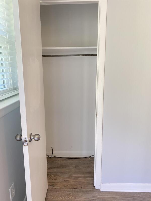 Building Photo - 18272 Sidney Ave