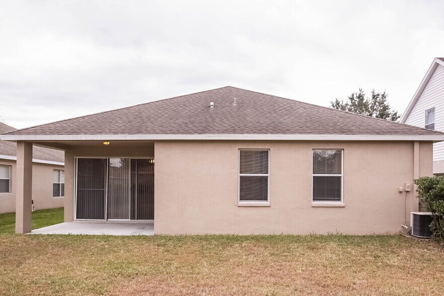 Building Photo - 6327 Bridgecrest Dr