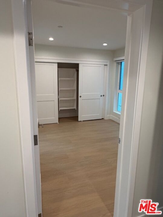 Building Photo - 5191 Lindley Ave